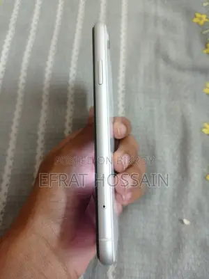 অ্যাপল আইফোন এক্সআর ৬৪ জিবি হোয়াইট