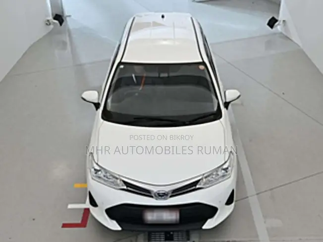 Toyota Corolla Fielder 1.5 Petrol FWD 2021 White