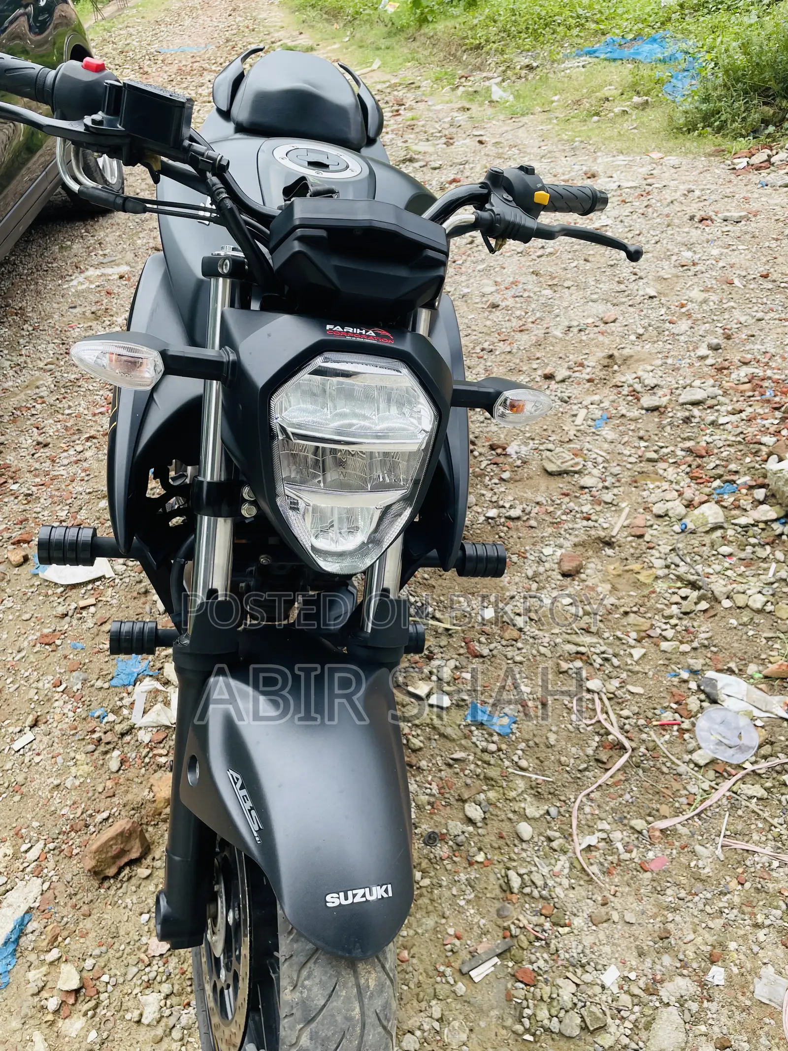 সুজুকি জিক্সার ২৫০ ২০২৫ কালো