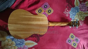 Ukulele 26"