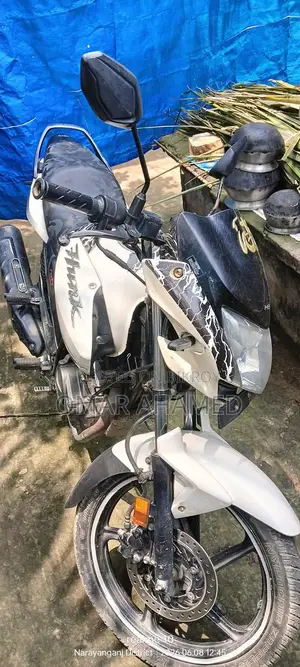 Hero Hunk 2021 White