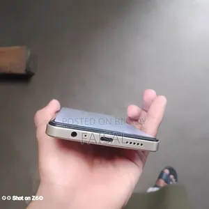 ভিভো ওয়াই৩৬ ১২৮ জিবি অরেঞ্জ