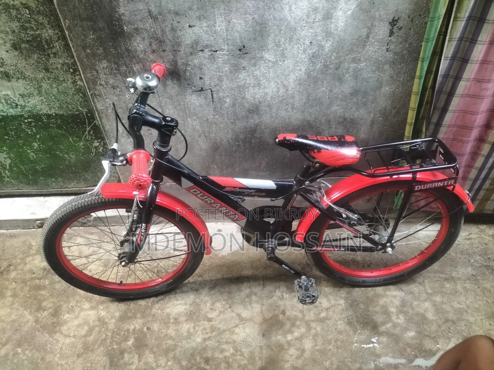 Red Bicycle, Like New