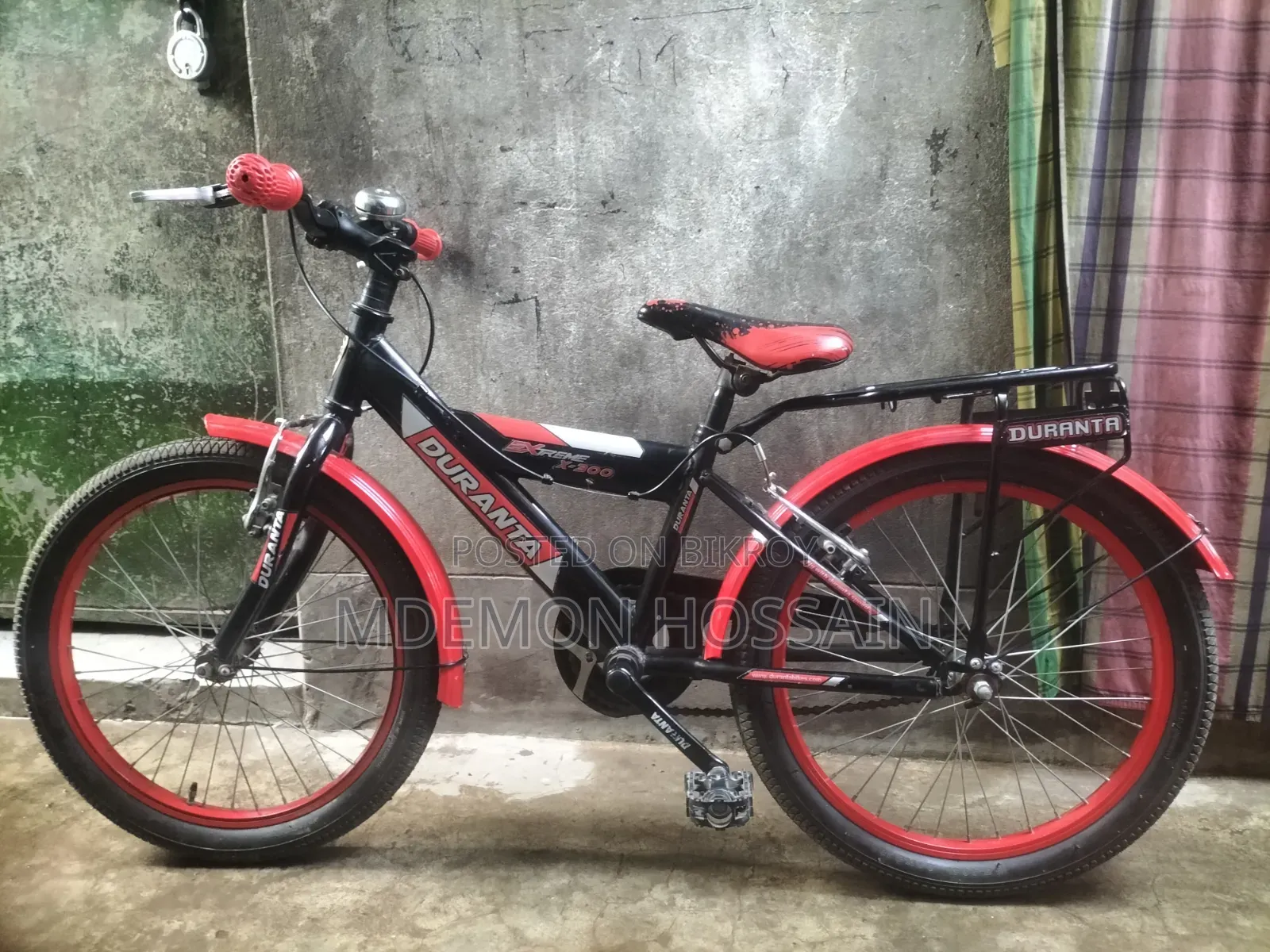 Red Bicycle, Like New
