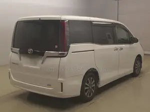 Toyota Esquire 2021 Pearl