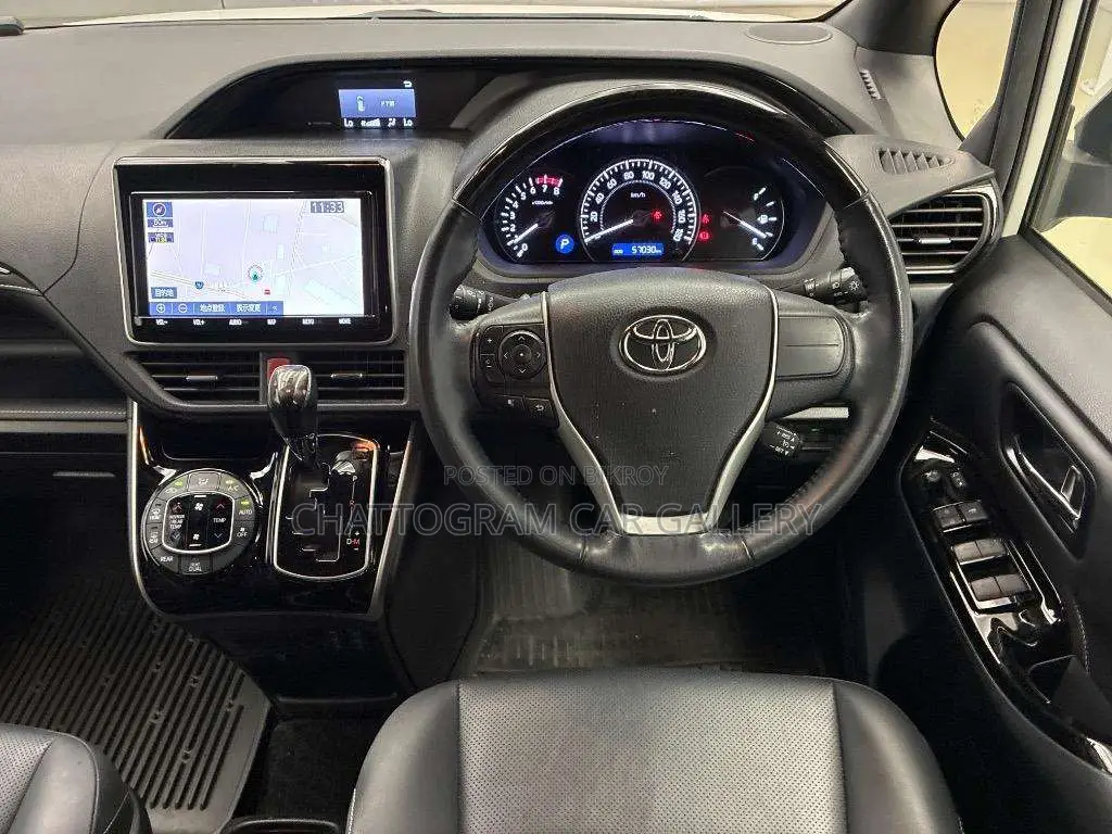 Toyota Esquire 2021 Pearl