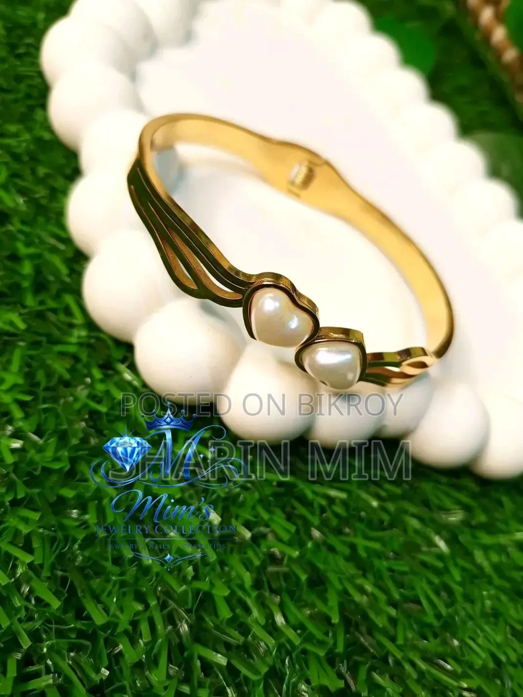 New Heart-Shaped Bangles or Bracelet Color Guarantee