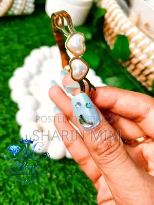New Heart-Shaped Bangles or Bracelet Color Guarantee