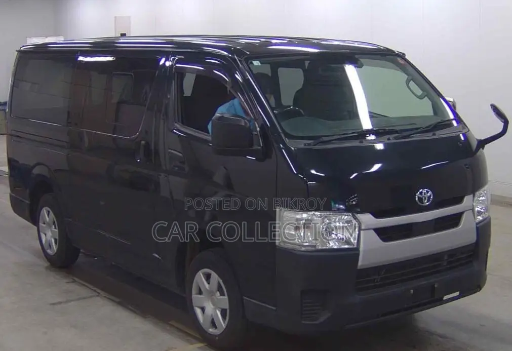 Toyota HiAce 2021 Black