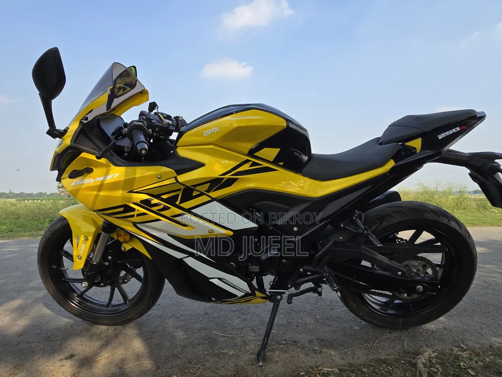 GPX Legend 250 Twin 2026 Yellow