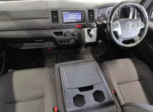 Toyota HiAce 2021 Black