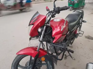 Hero Glamour 2018 Red