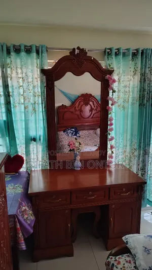 Wood Dressing Table