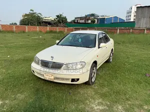 নিসান সানি ২০০৪ পার্ল
