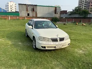 Nissan Sunny 2004 Pearl