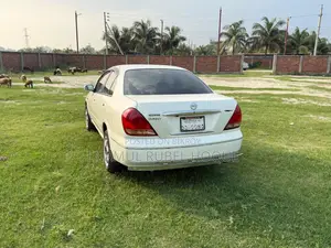 Nissan Sunny 2004 Pearl
