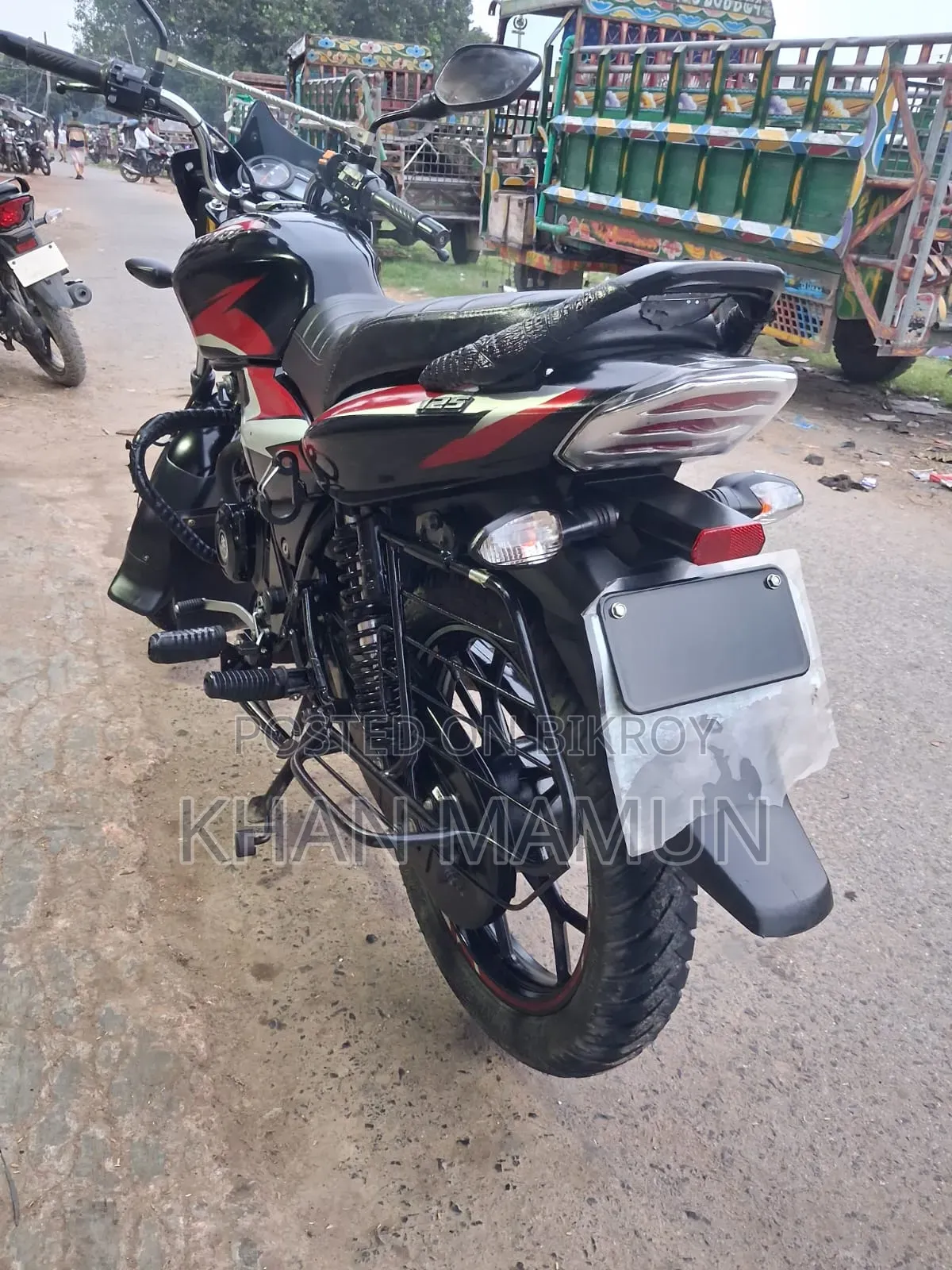 New Bajaj Discover 125 2025 Black