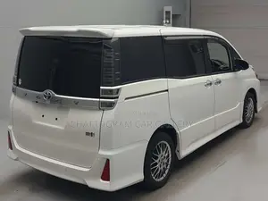 Toyota Voxy 2021 Pearl