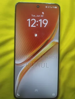 iQOO 256 GB White