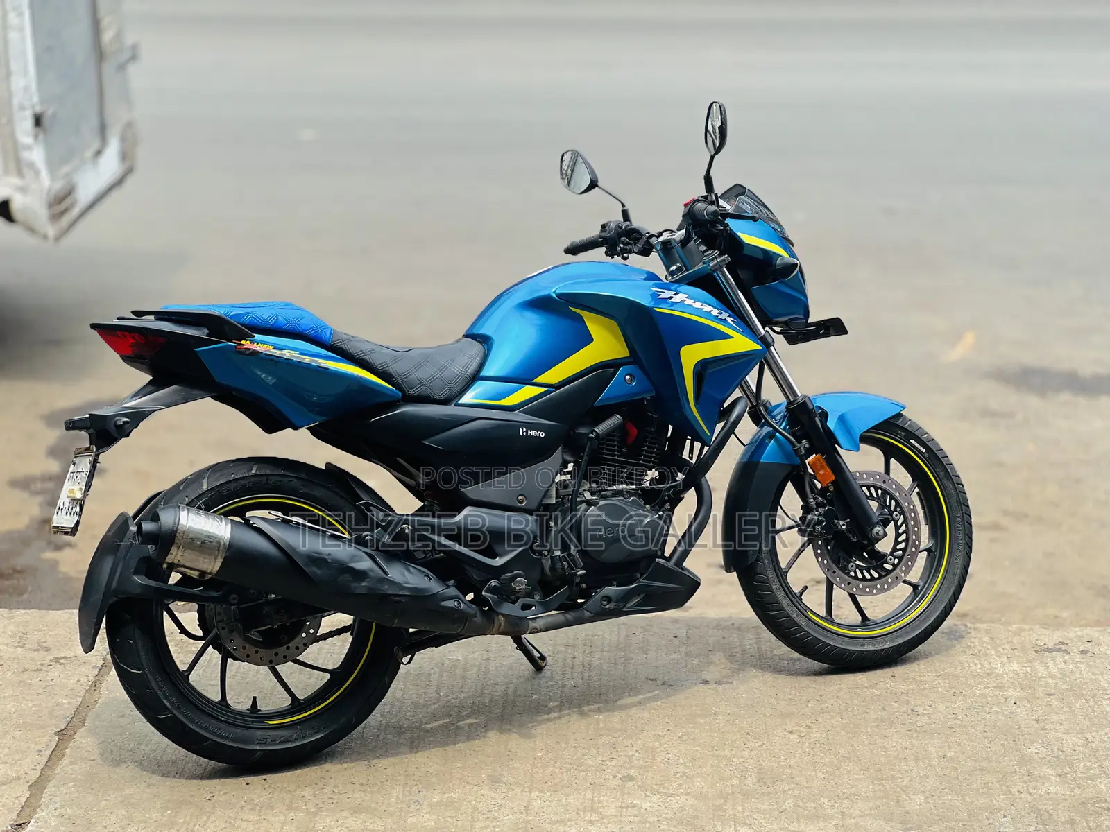 Hero Hunk 2022 Blue