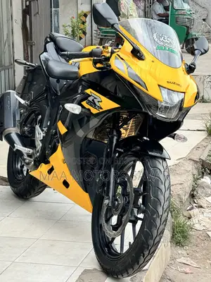 Suzuki GSX-R 2023 Yellow