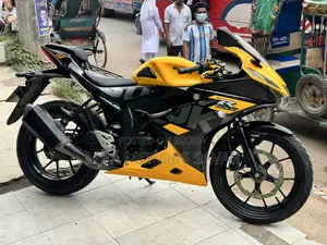 Suzuki GSX-R 2023 Yellow