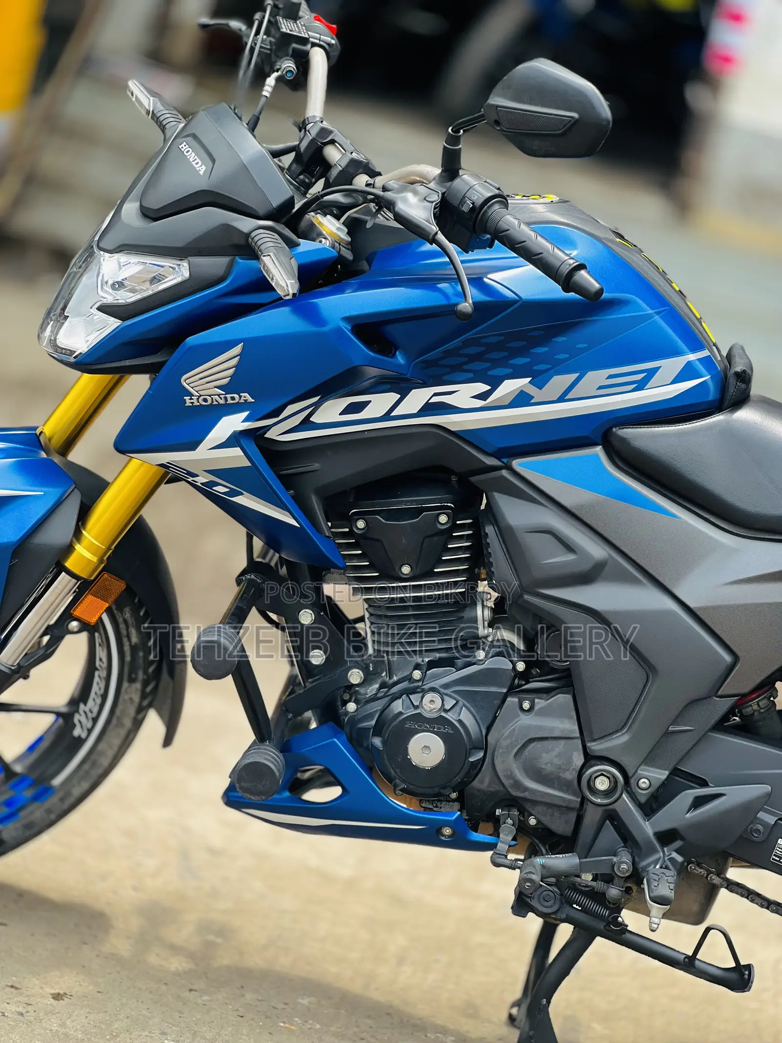Honda Hornet 2025 Blue