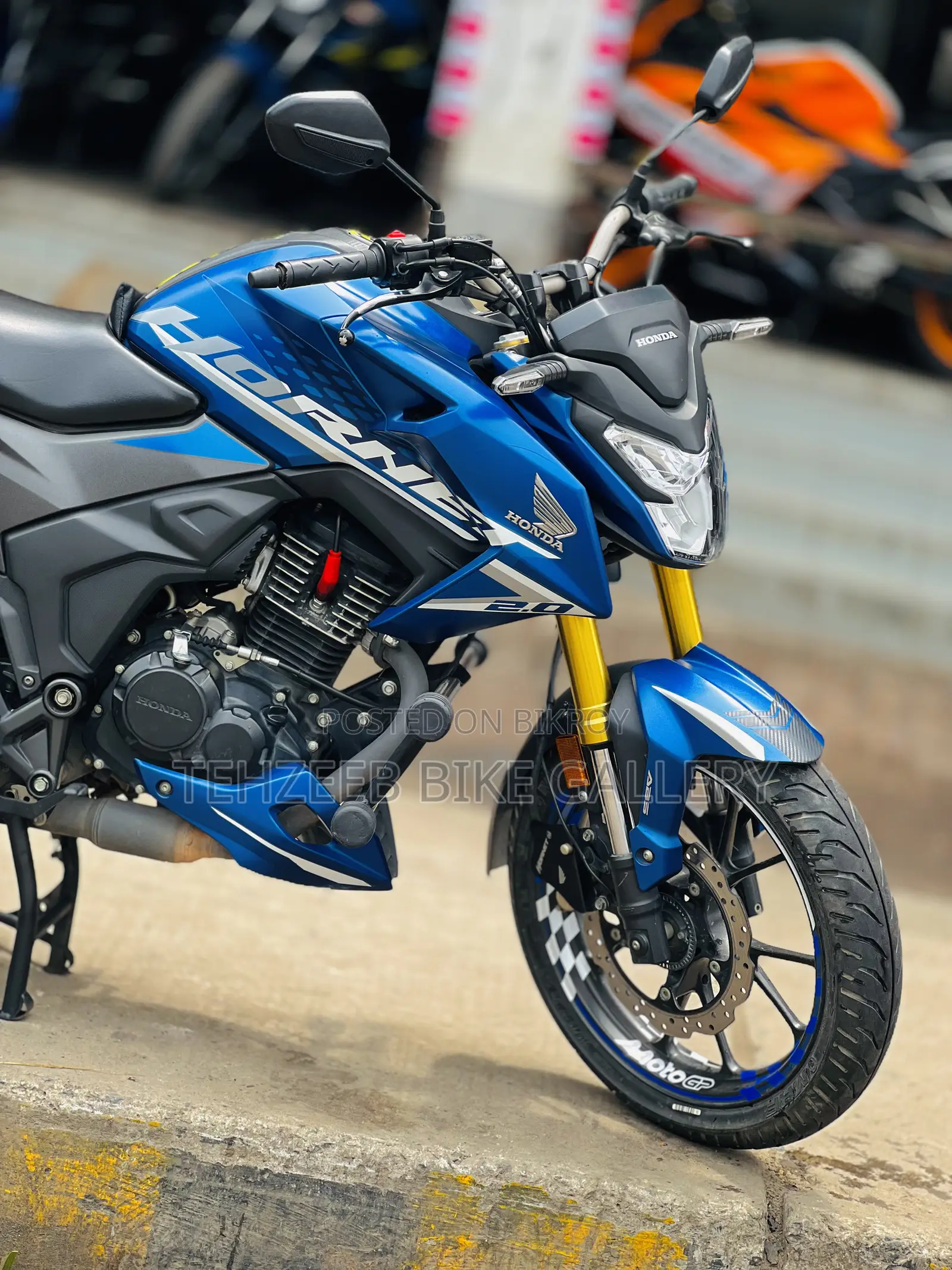 Honda Hornet 2025 Blue