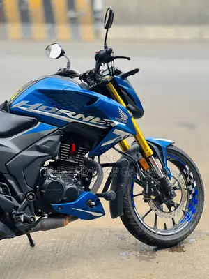 Honda Hornet 2025 Blue