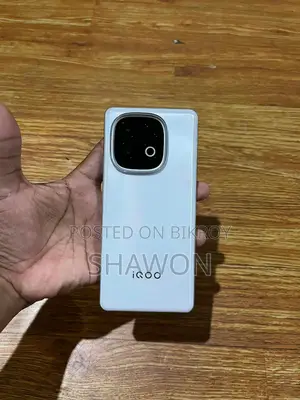 iQOO Z10 256 GB White