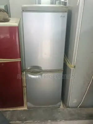 14 CFT Running LG Fridge for sale.
