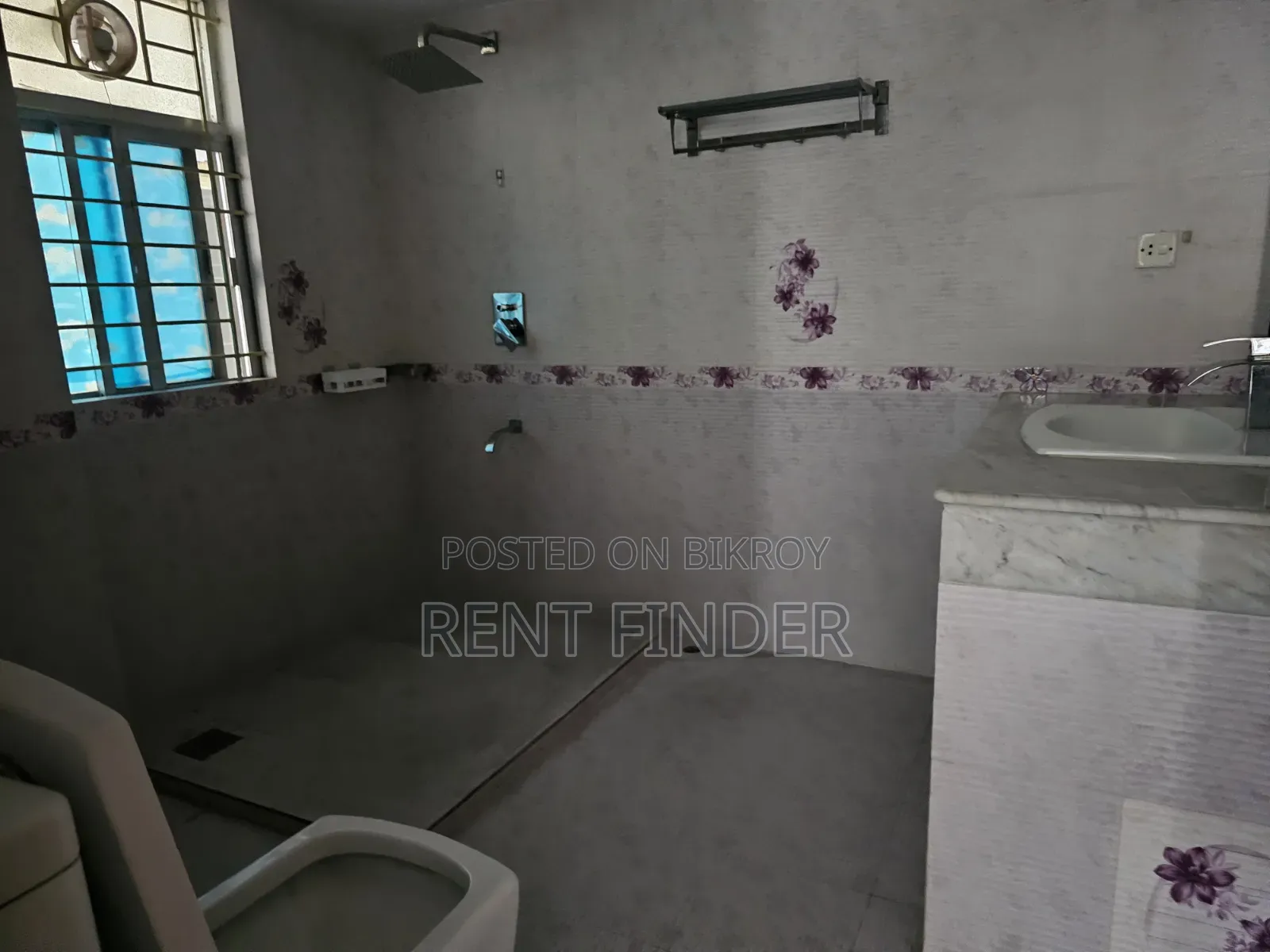 4bdrm Apartment in Banani for rent
