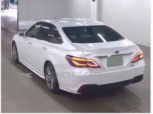 Toyota Crown 2021 Pearl