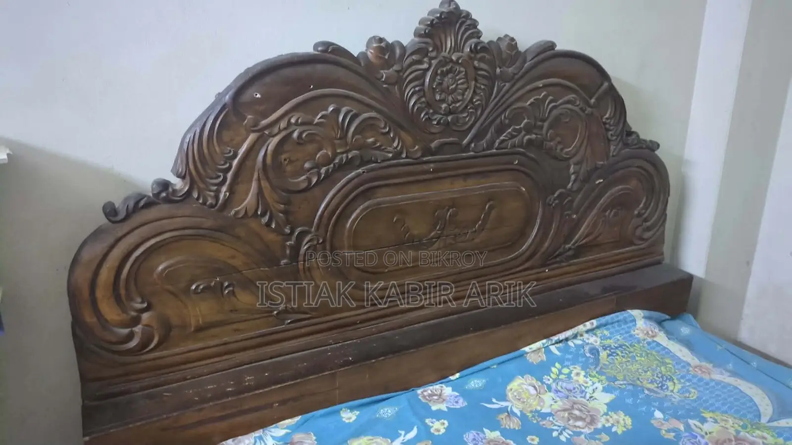 6x7 size bed for sale.