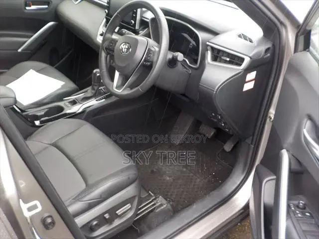 Toyota Corolla Cross 2022 Brown