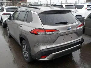 Toyota Corolla Cross 2022 Brown