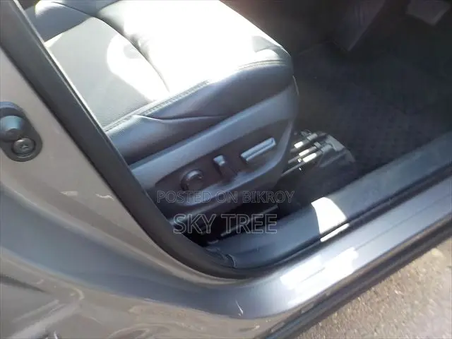Toyota Corolla Cross 2022 Brown
