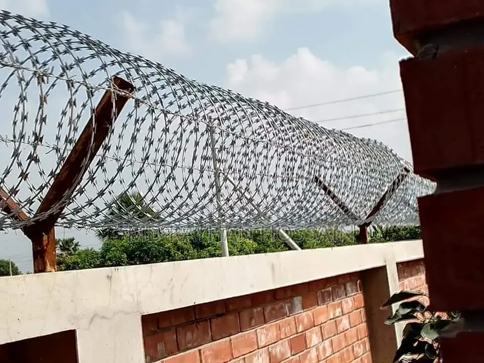 রেজর বার্বড ওয়্যার
