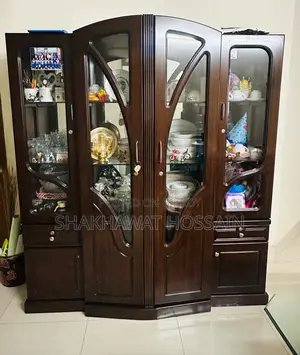 ৪-পার্ট শোকেস