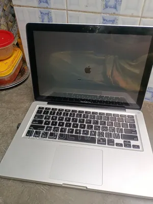Laptop Apple MacBook 8GB Intel Core I5 HDD+SSD 512GB