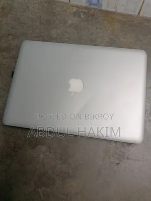 Laptop Apple MacBook 8GB Intel Core I5 HDD+SSD 512GB