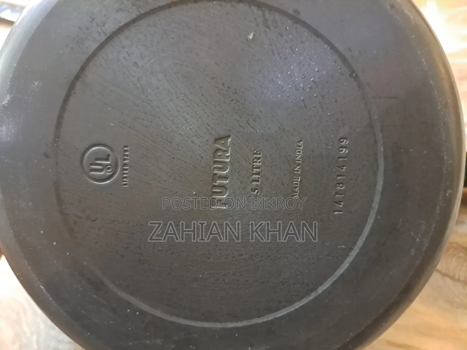 Hawkins Futura Hard Anodized Pressure Cooker