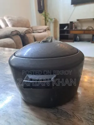 Hawkins Futura Hard Anodized Pressure Cooker