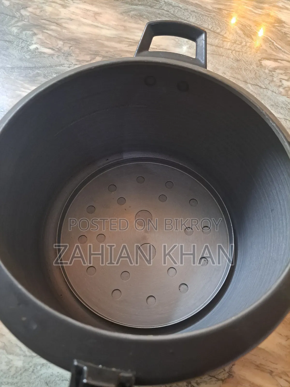 Hawkins Futura Hard Anodized Pressure Cooker