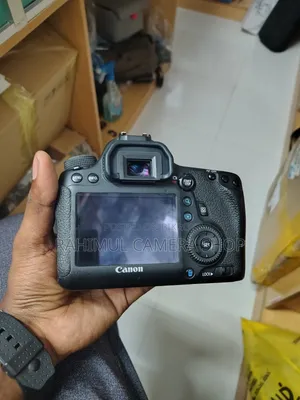 ক্যানন ৬ডি ফুল ফ্রেম ডিএসএলআর ক্যামেরা