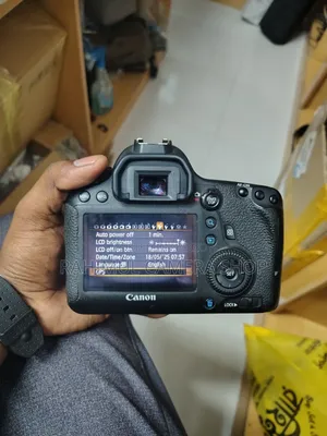 ক্যানন ৬ডি ফুল ফ্রেম ডিএসএলআর ক্যামেরা