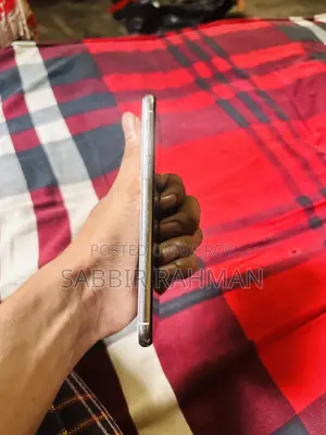 Apple iPhone X 64 GB White