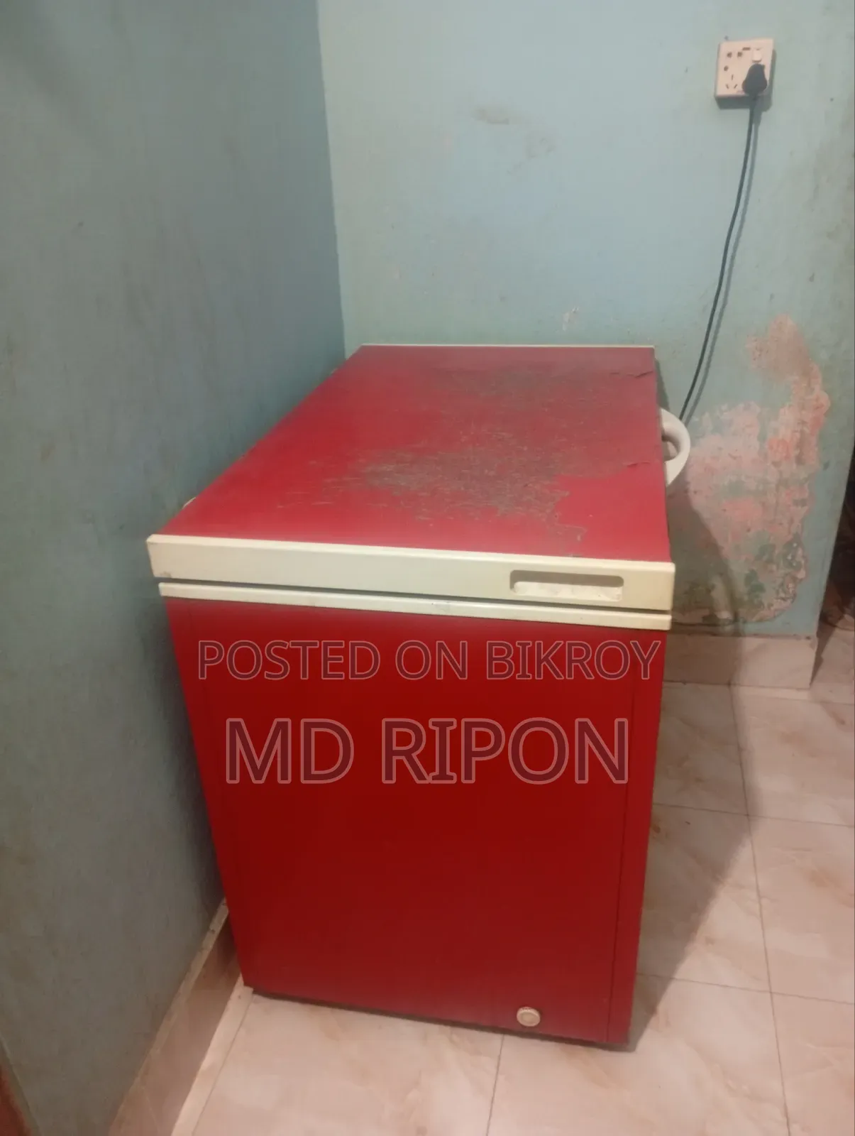 পুরাতন ফ্রিজ