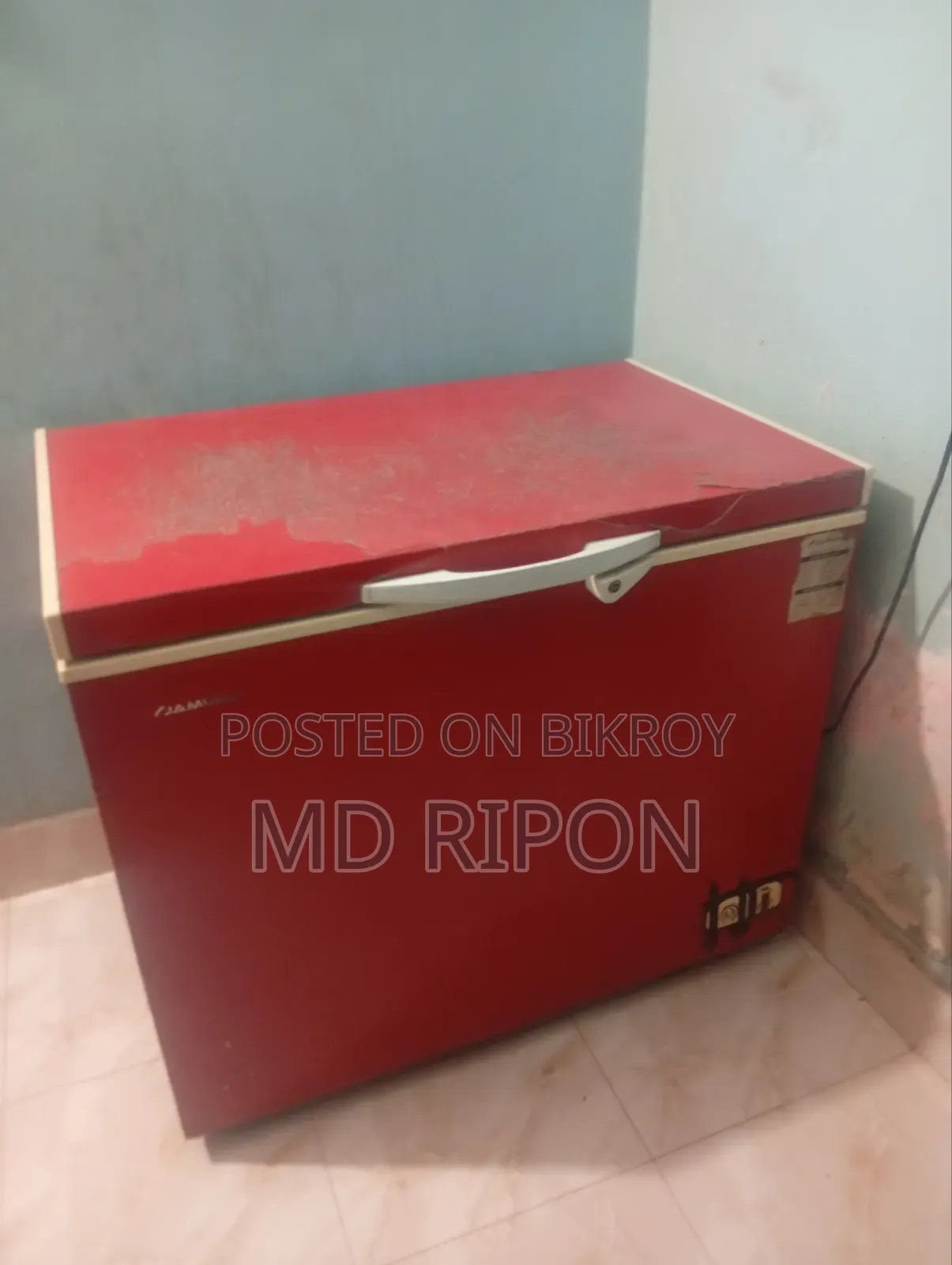 পুরাতন ফ্রিজ