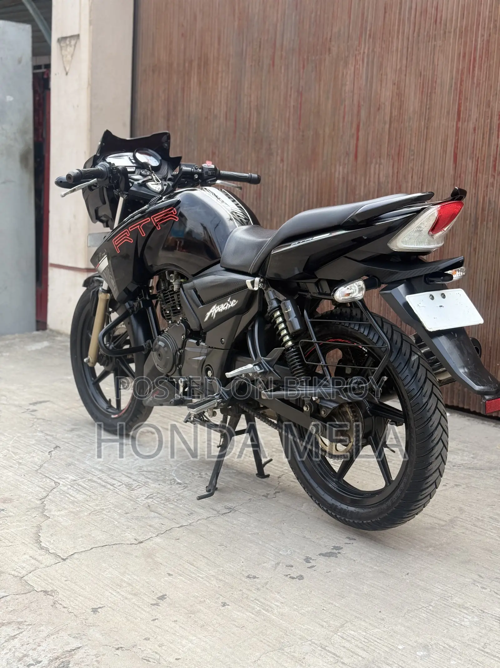 TVS Apache RTR 160 2V 2021 Black